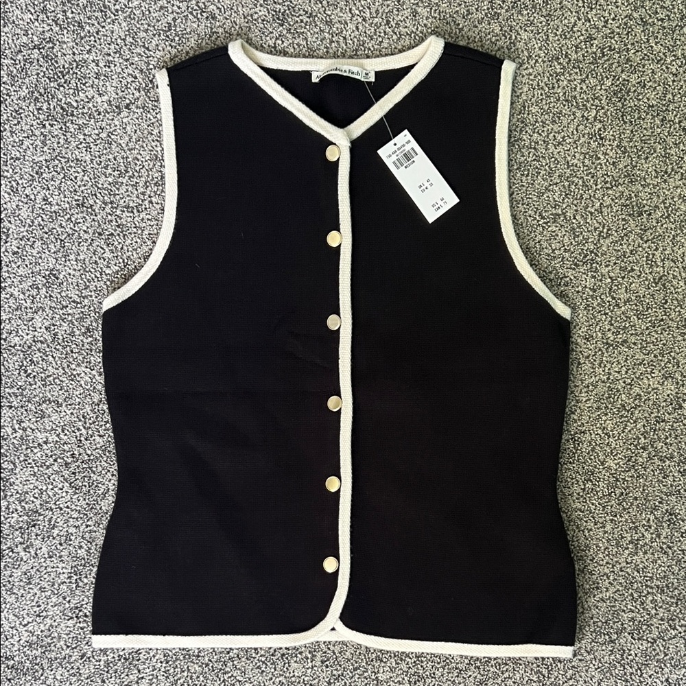A&F Black Sleeveless Button-Down Top